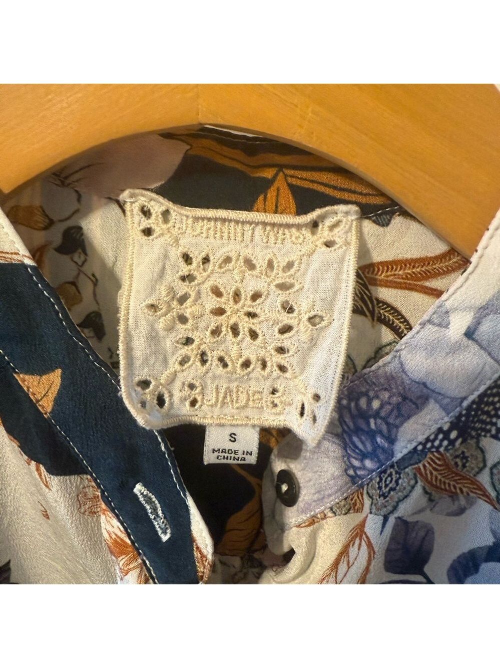 Johnny Was Leo Button Down Navy and Cream Floral Blouse SILK - Picture 5 of 5